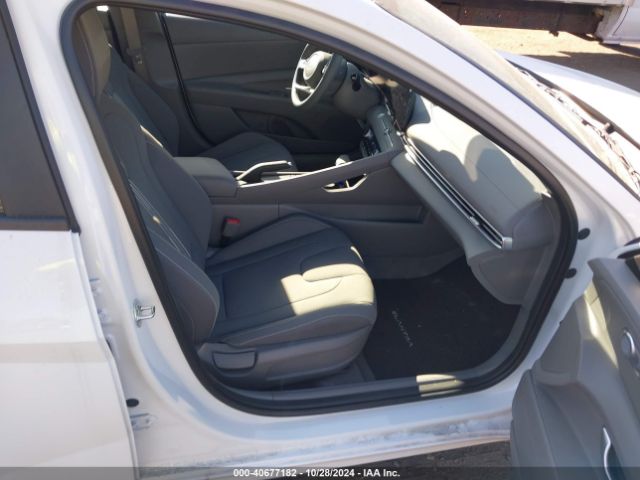 KMHLM4DG8RU729090 Hyundai ELANTRA SEL