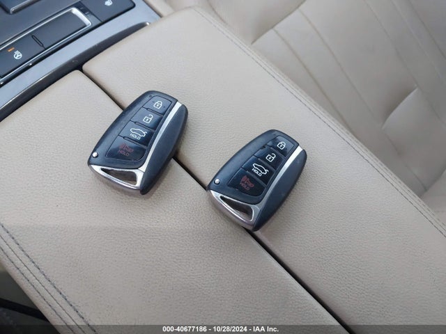 Hyundai Genesis 3.8 2015 KMHGN4JE0FU033627 Image 11