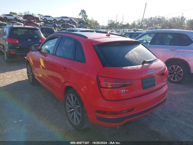 WA1JCCFS4JR010012 Audi Q3 2.0t Premium/2.0t Sport Premium