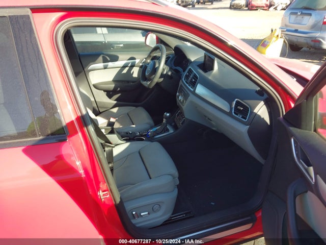 WA1JCCFS4JR010012 Audi Q3 2.0t Premium/2.0t Sport Premium