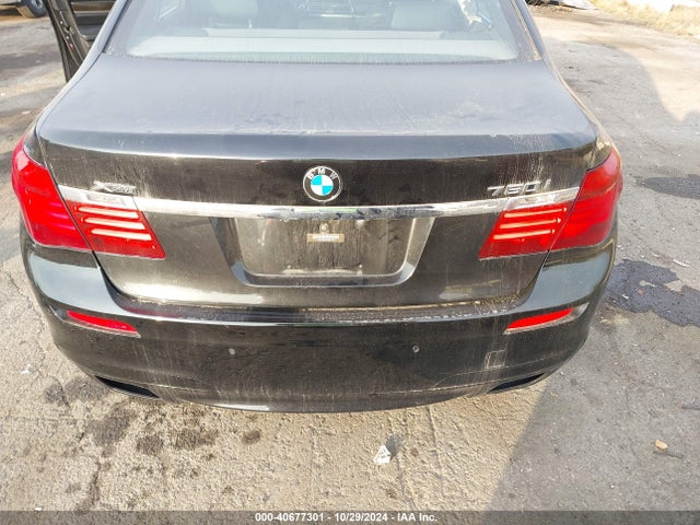 BMW 750i Xdrive 2014 WBAYB6C55ED224840 Image 17