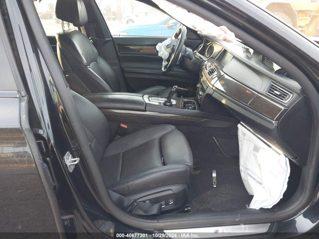 BMW 750i Xdrive 2014 WBAYB6C55ED224840 Image 5