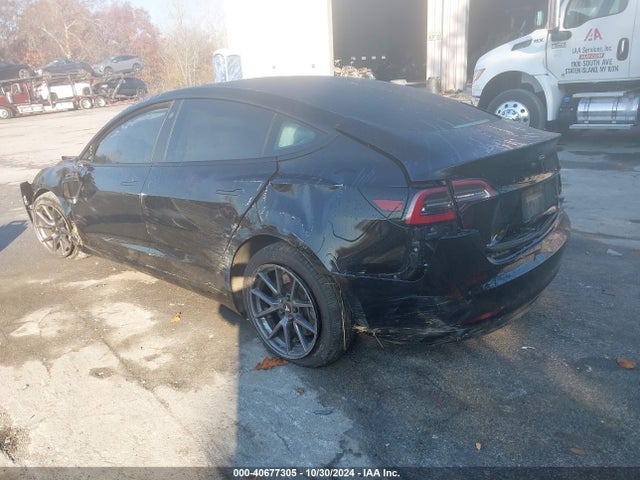 2021 TESLA MODEL 3 5YJ3E1EB0MF858428 Photo 2