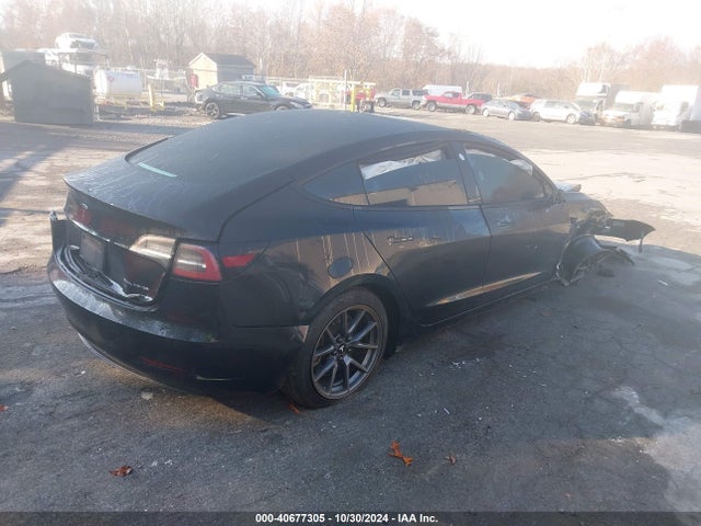 2021 TESLA MODEL 3 5YJ3E1EB0MF858428 Photo 3