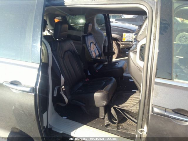 2C4RC1BG5JR247889 Chrysler Pacifica Touring L