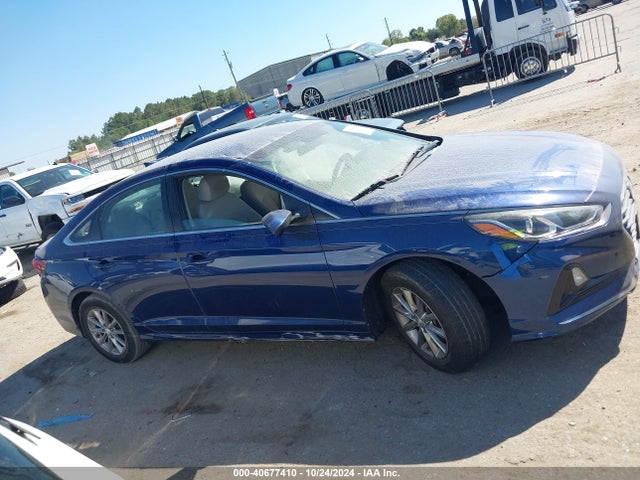 Hyundai SONATA SE 2018 5NPE24AF5JH657004 Image 13