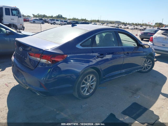 Hyundai SONATA SE 2018 5NPE24AF5JH657004 Image 4