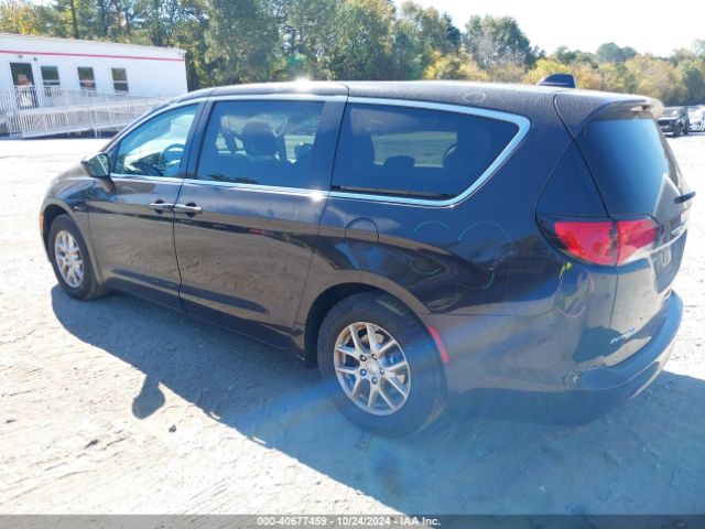 2C4RC1DGXHR587420 Chrysler Pacifica Touring