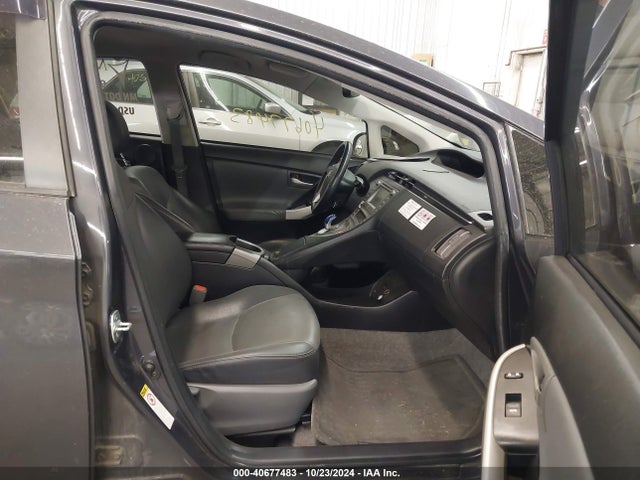 Toyota Prius Four 2015 JTDKN3DU6F0453881 Image 5