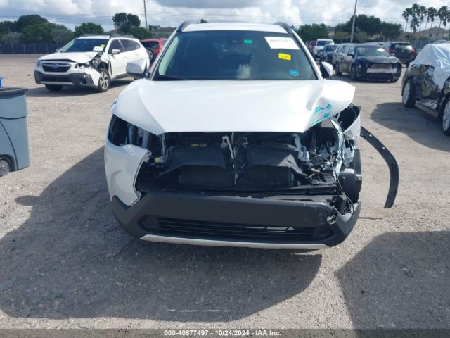 7MUCAAAG7NV032210 Toyota Corolla Cross Le