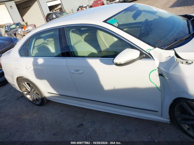 1VWDT7A30HC027913 Volkswagen Passat 1.8t R-line