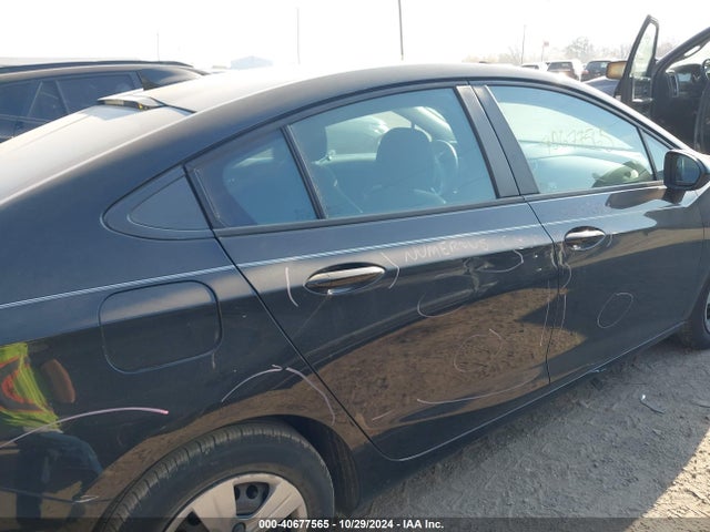 Chevrolet Cruze Ls Auto 2018 1G1BC5SM1J7148902 Image 13