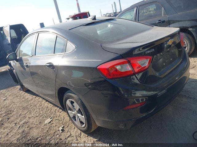 Chevrolet Cruze Ls Auto 2018 1G1BC5SM1J7148902 Image 3