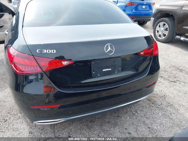 W1KAF4GBXNR042489 Mercedes-Benz C 300 Sedan