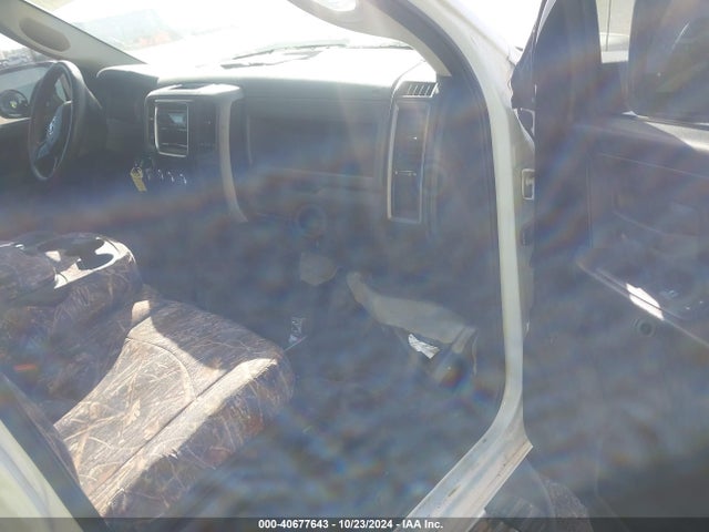 1C6RR7KTXJS288460 RAM 1500 Tradesman  4x4 5'7 Box