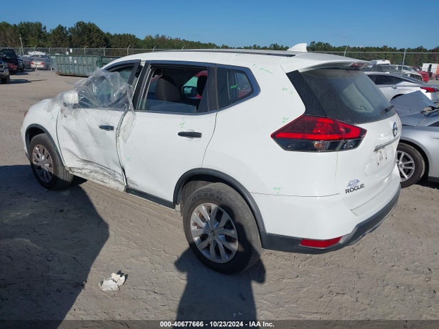 Nissan ROGUE S 2017 KNMAT2MV0HP557393 Image 3