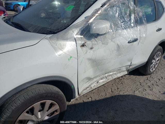 Nissan ROGUE S 2017 KNMAT2MV0HP557393 Image 6