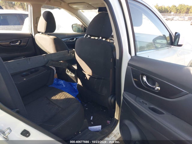 Nissan ROGUE S 2017 KNMAT2MV0HP557393 Image 8