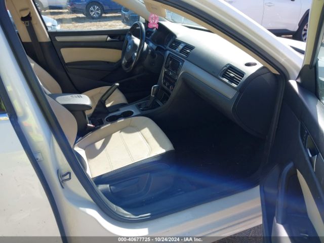 1VWBN7A32EC044368 Volkswagen Passat 2.0l Tdi Se