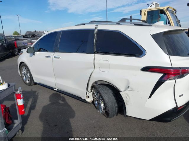5TDERKEC5MS014263 Toyota Sienna Platinum