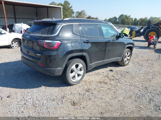 3C4NJDBB5JT231344 Jeep Compass Latitude 4x4