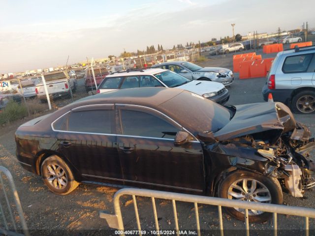 1VWAT7A39HC012393 Volkswagen Passat 1.8t S