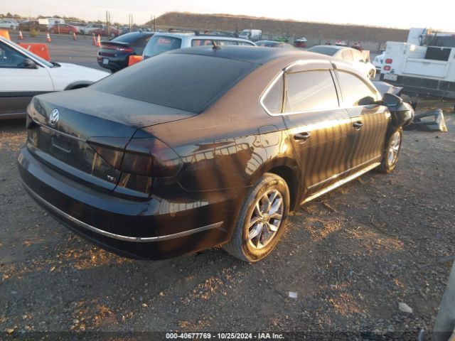 1VWAT7A39HC012393 Volkswagen Passat 1.8t S