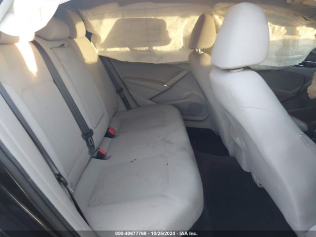 1VWAT7A39HC012393 Volkswagen Passat 1.8t S