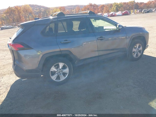 Toyota Rav4 Xle 2019 JTMP1RFV1KD511988 Image 4