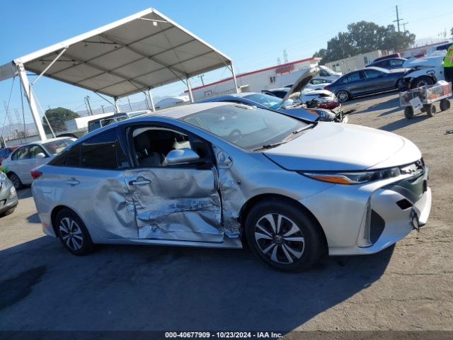 JTDKARFP2H3059897 Toyota Prius Prime Premium