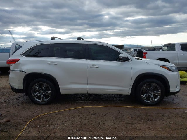 Toyota Highlander Limited 2017 5TDDZRFH6HS450639 Image 13
