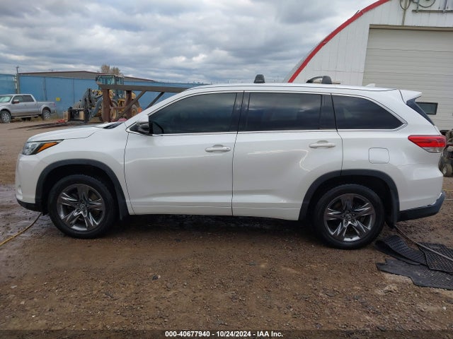 Toyota Highlander Limited 2017 5TDDZRFH6HS450639 Image 14