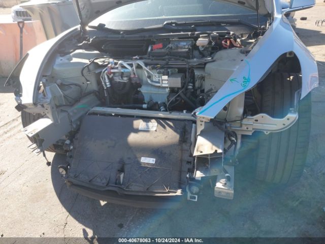 5YJ3E1EA3JF043773 Tesla Model 3 Long Range/mid Range