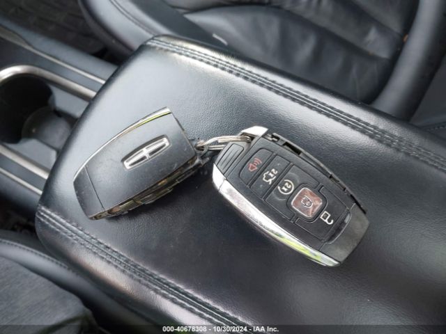 5LMCJ2D95HUL09135 Lincoln MKC SELECT