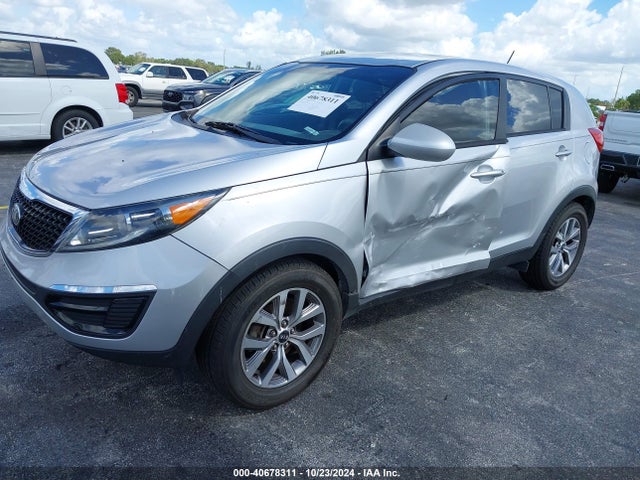 KIA Sportage Lx 2016 KNDPB3ACXG7822647 Image 2