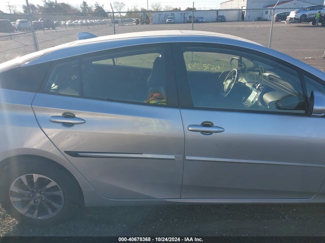 Toyota PRIUS XLE 2022 JTDKAMFU5N3181318 Image 14