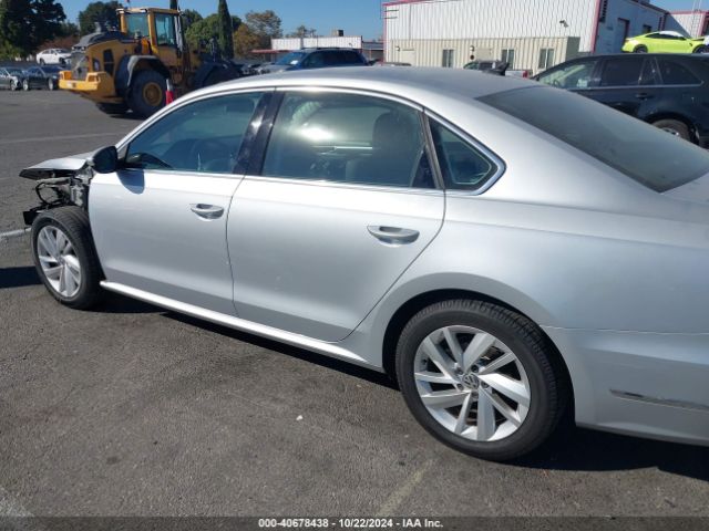 1VWBA7A36JC029720 Volkswagen Passat 2.0t Se