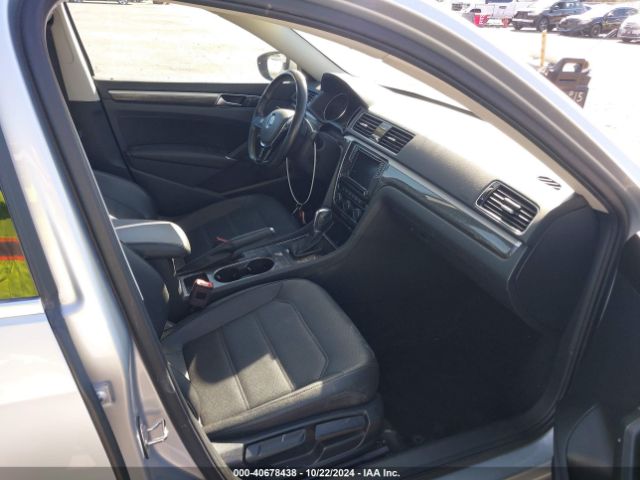 1VWBA7A36JC029720 Volkswagen Passat 2.0t Se