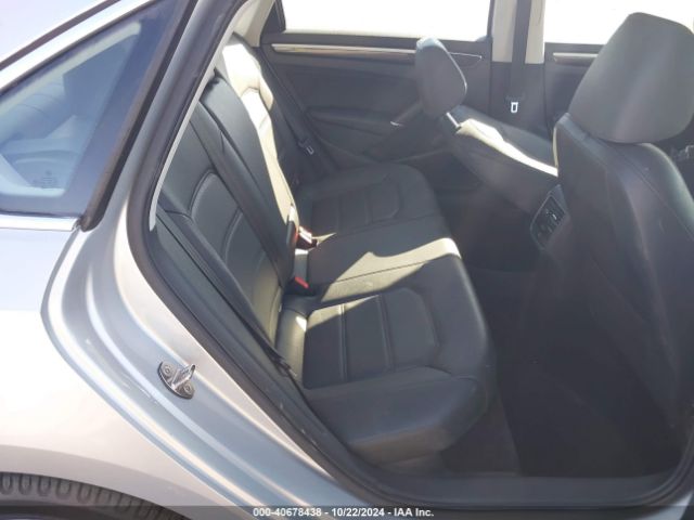 1VWBA7A36JC029720 Volkswagen Passat 2.0t Se