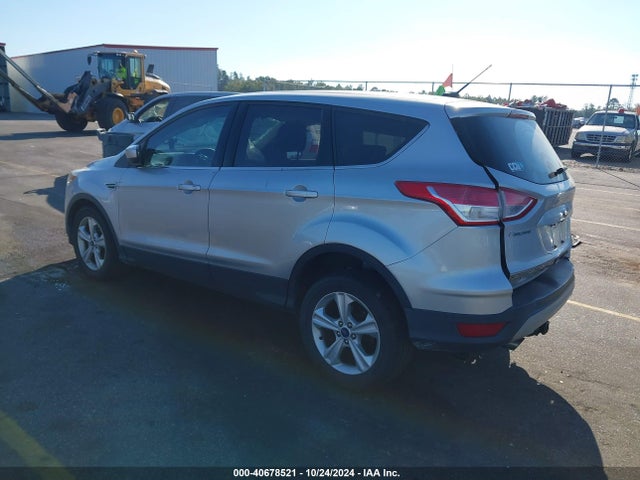 1FMCU9GX7GUC81477 Ford ESCAPE SE