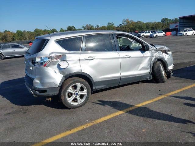 1FMCU9GX7GUC81477 Ford ESCAPE SE