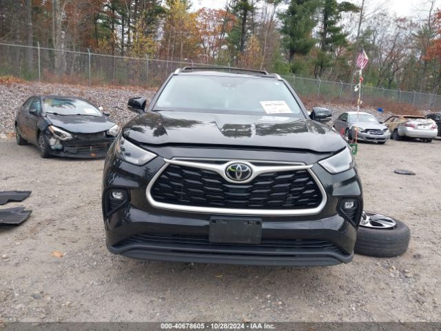 5TDGZRBH8NS237173 Toyota Highlander Xle