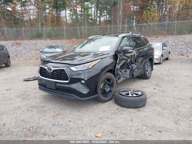 5TDGZRBH8NS237173 Toyota Highlander Xle