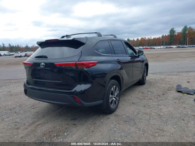 5TDGZRBH8NS237173 Toyota Highlander Xle
