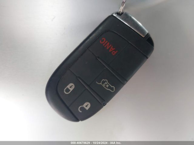 3C4NJCBB7LT211657 Jeep Compass Sun And Wheel Fwd