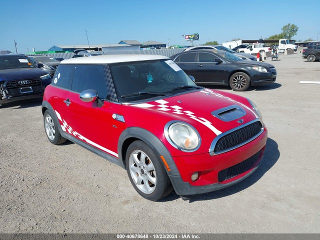 2008 MINI COOPER S WMWMF73568TV37334 Photo 0