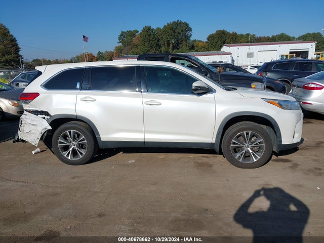 Toyota Highlander Le 2019 5TDZZRFH3KS361608 Image 13