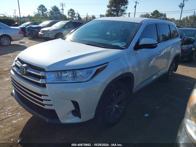 Toyota Highlander Le 2019 5TDZZRFH3KS361608 Image 2
