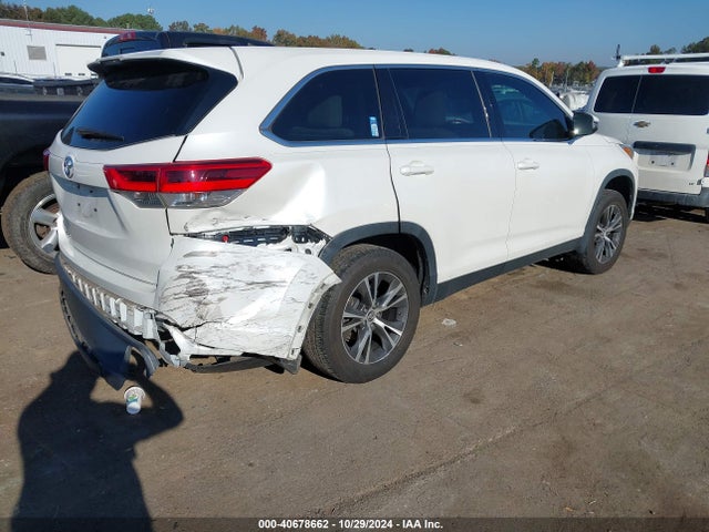 Toyota Highlander Le 2019 5TDZZRFH3KS361608 Image 4