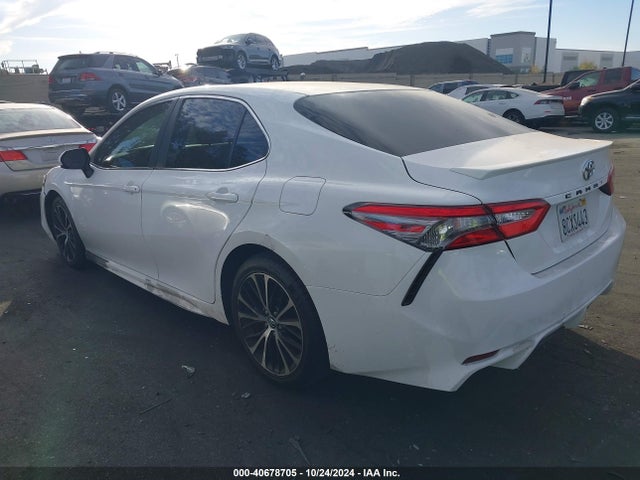 Toyota CAMRY SE 2018 4T1B11HKXJU080043 Image 3